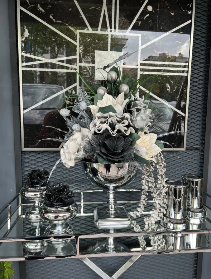 Yapay Çiçekli Gümüş Kare Ayak Vazo 5 Parça Set No:1