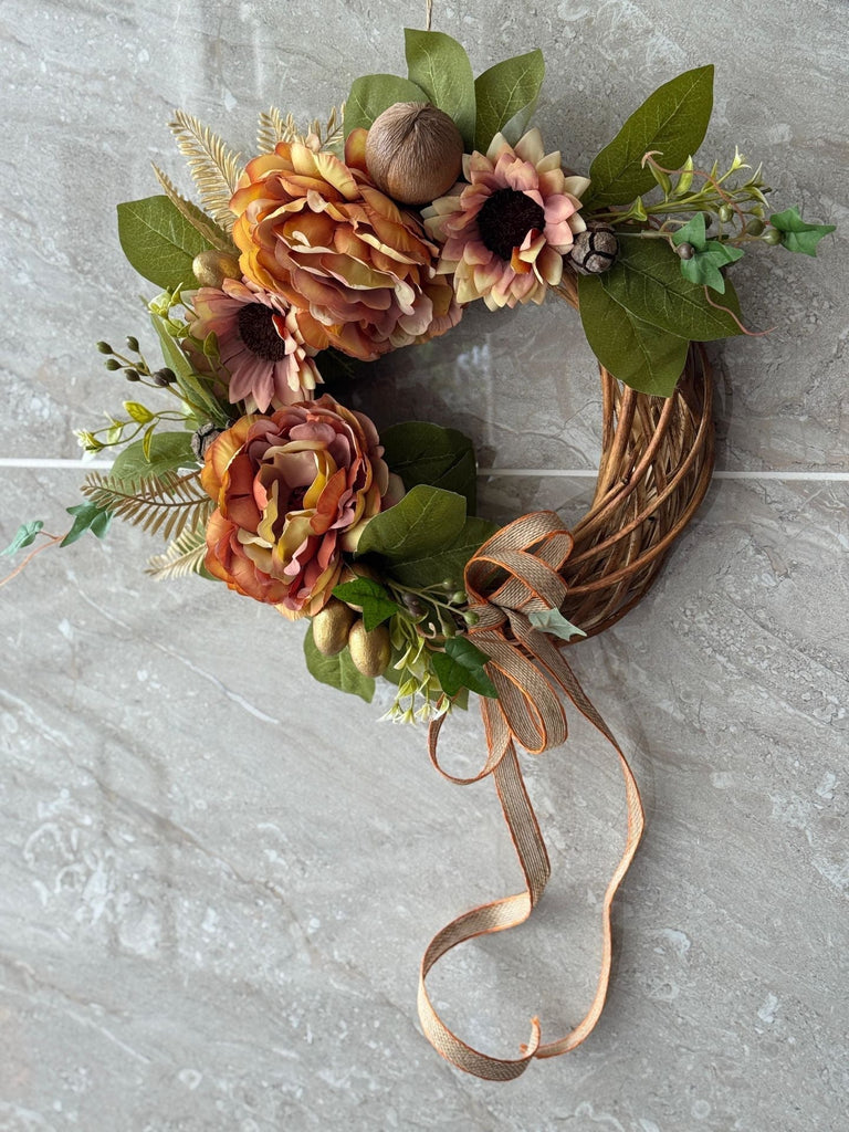 Yapay Çiçekli Hasır Kapı Süsü No:3