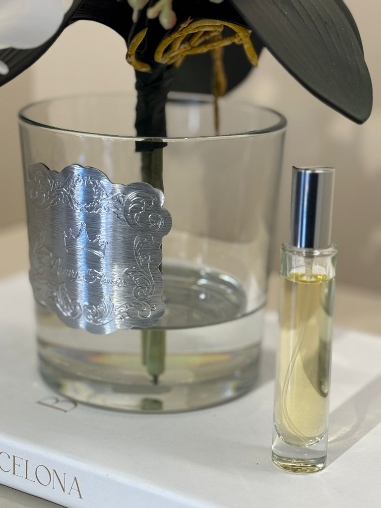 Armalı Cam Vazoda Islak Orkide Tanzimi No:7