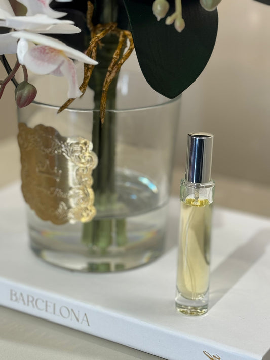 Armalı Cam Vazoda Islak Orkide Tanzimi No:10