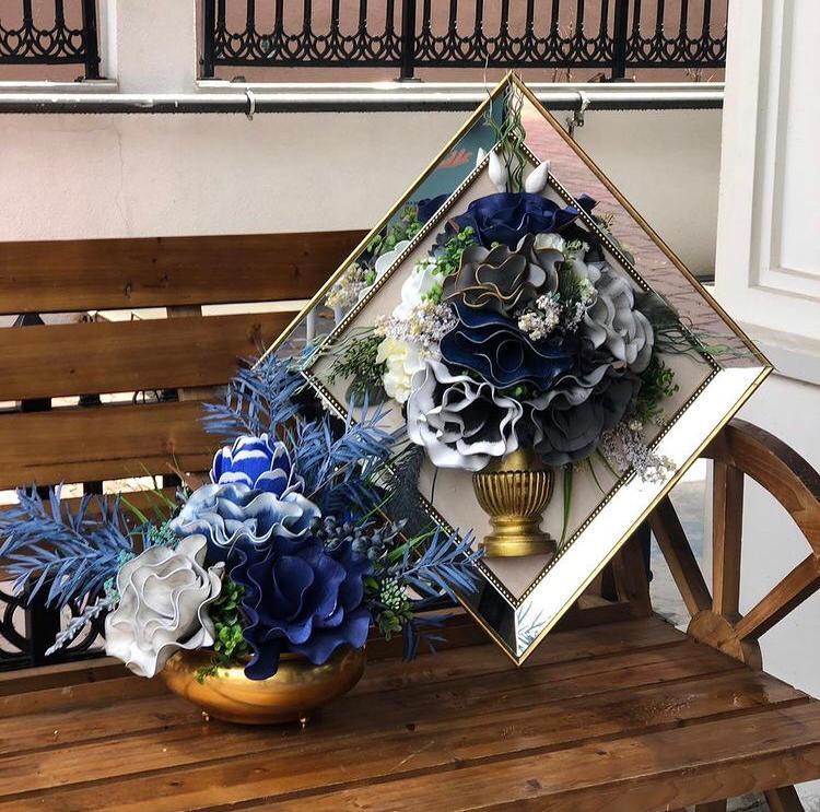 Yapay Çiçekli Gold Baklava Tablo No:10