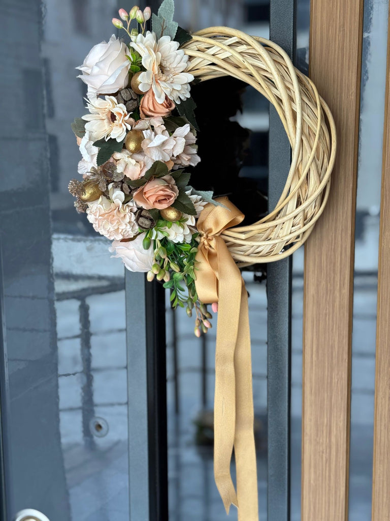 Yapay Çiçekli Hasır Kapı Süsü No:2