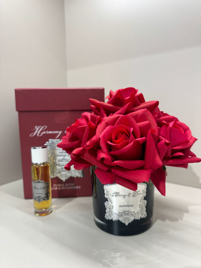 Islak Dokulu Gül 5'li Kırmızı - Siyah Vazo